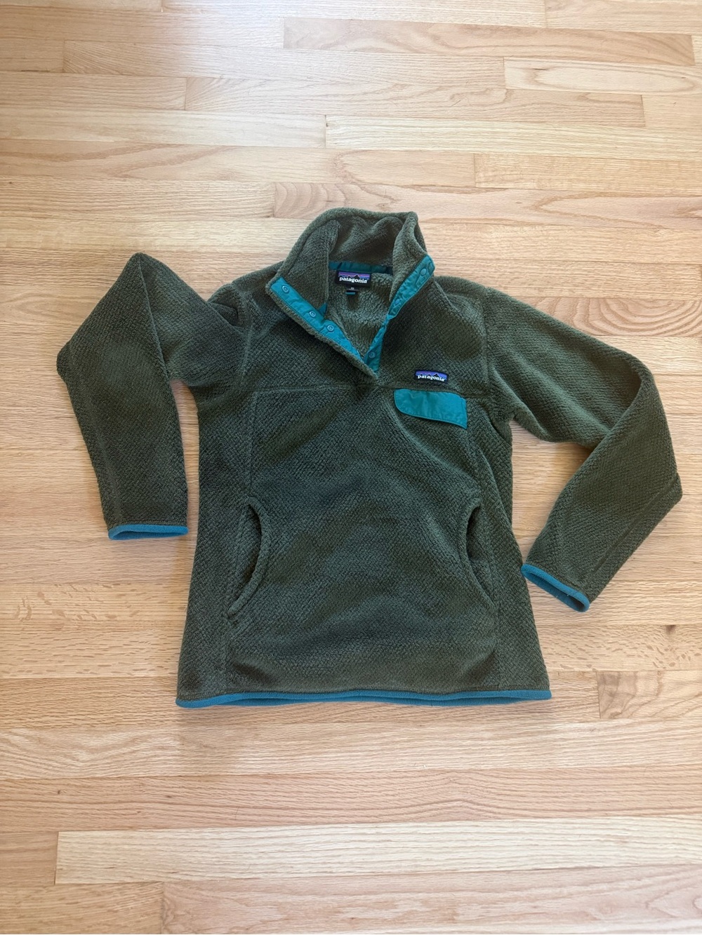 Patagonia Women’s Re-Tool Snap-T Fleece Pullover Size x small Fatigue Green